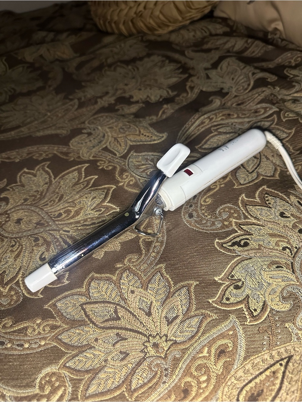 VIP White and Silver Curling Wand - Ceramic Styling Clip
